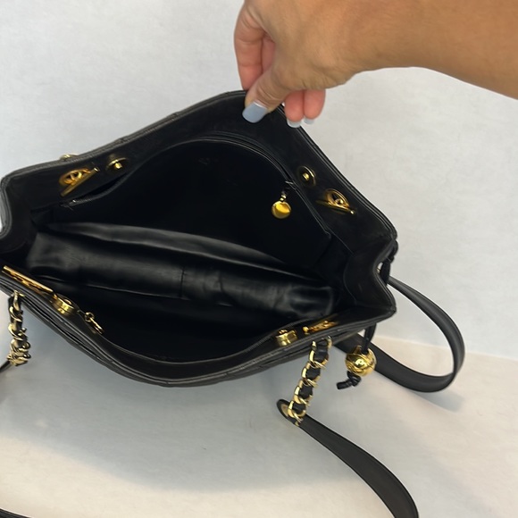 SOLD! Chanel Quilted Lambskin CC Tote - Picture 12 of 16